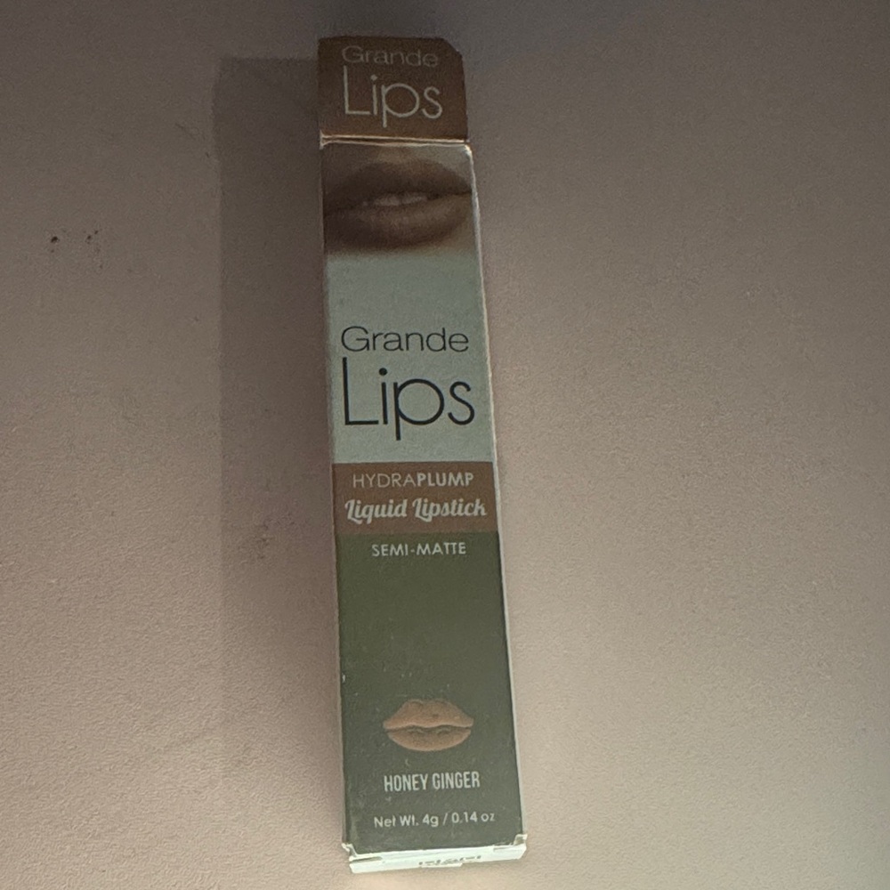 Grande Lips Gold Liquid Lipstick